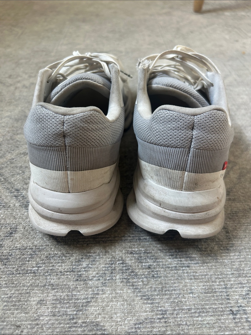 ON RUNNING CLOUDRUNNER WOMENS WHITE FROST - Picture 2 of 6